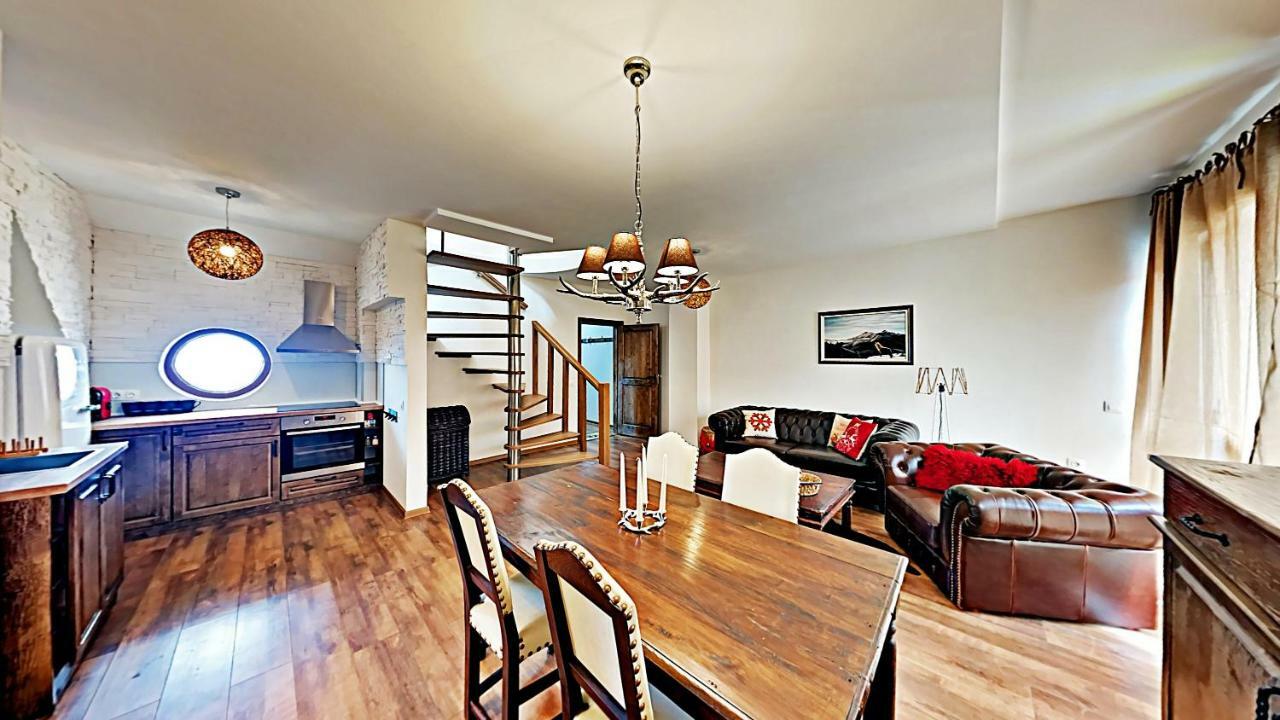Charming Apartment In The Heart Of 반스코 외부 사진